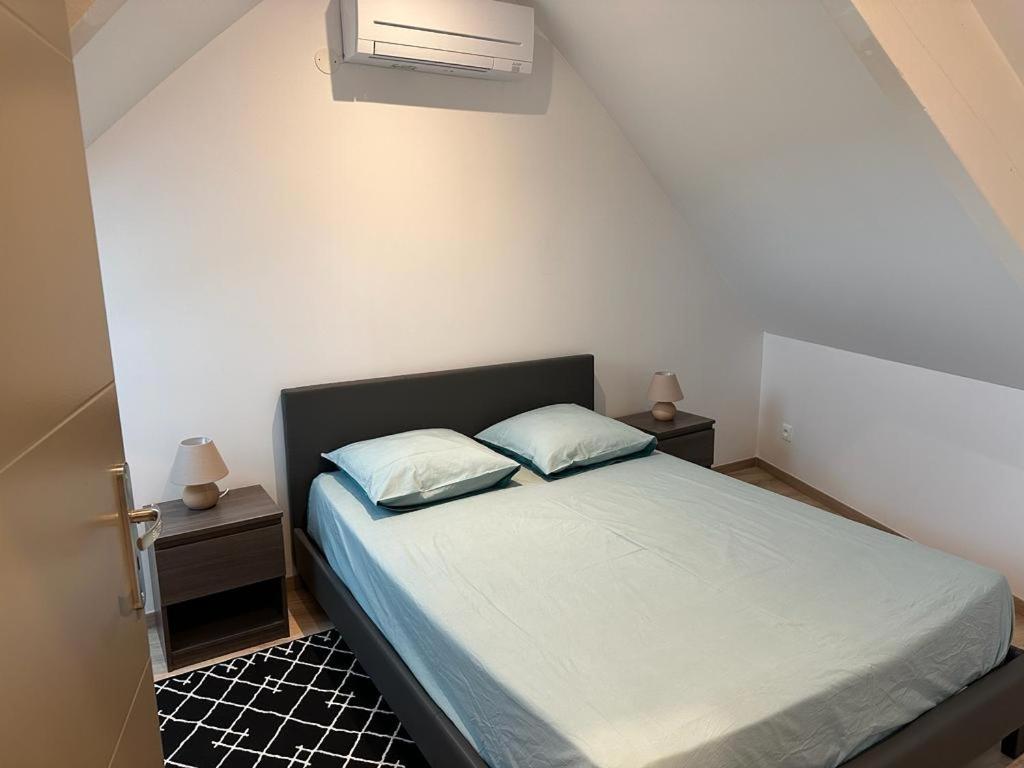 Spacious Flat Close To The Railway Station Troyes Cameră foto